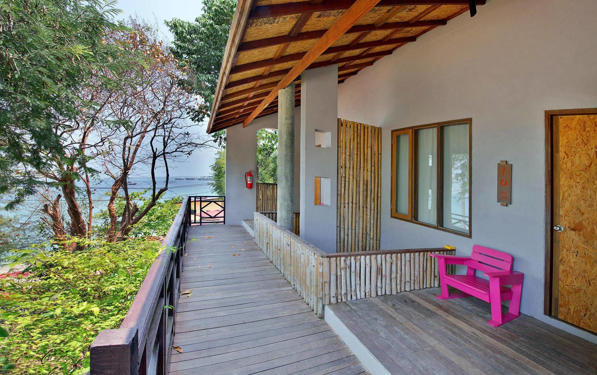 Bar And Bed Resort @ Samed Koh Samet Exterior photo