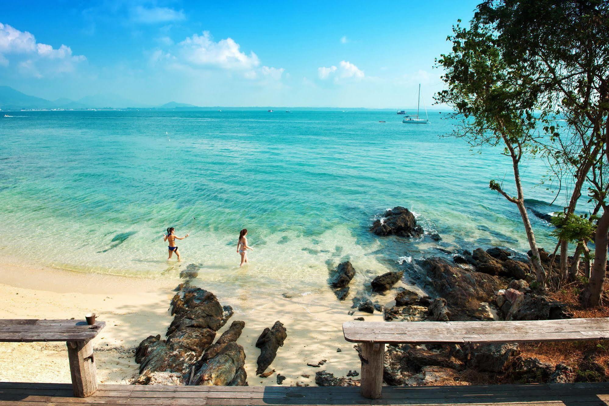 Bar And Bed Resort @ Samed Koh Samet Exterior photo