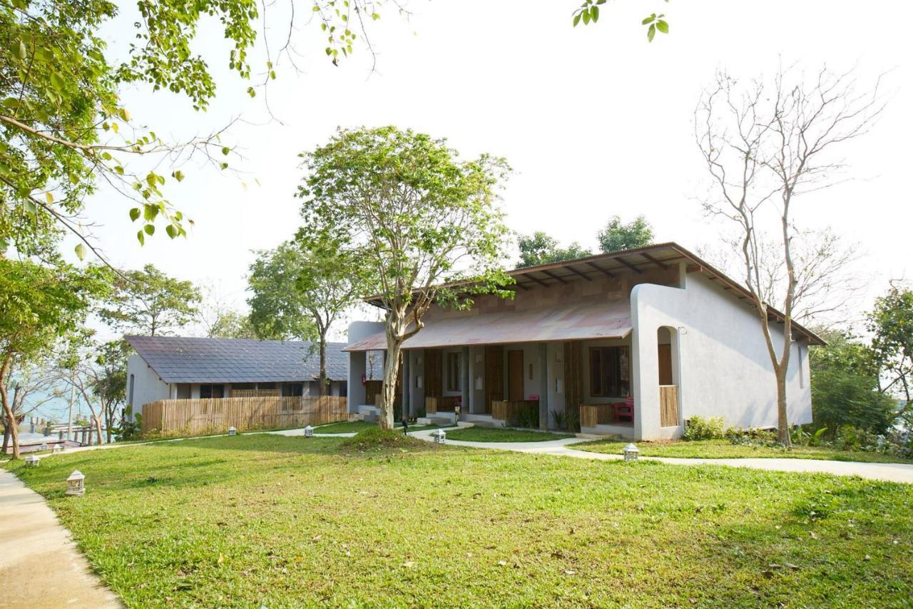 Bar And Bed Resort @ Samed Koh Samet Exterior photo